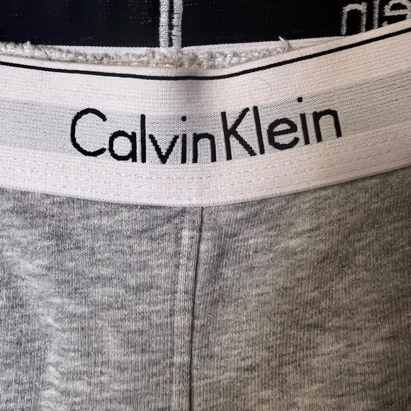 EUC CALVIN KLEIN GREY SWEATPANTS CROPPED JOGGERS S SMALL WOMANS - Picture 6 of 6